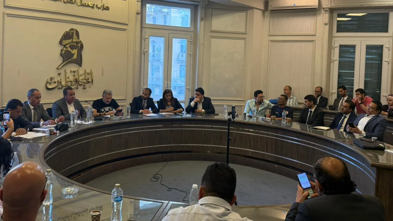 الحركة المدنية تطالب الرئيس السيسي بعدم التصديق على قانون الإجراءات الجنائية وتدعو لحوار مجتمعي شامل