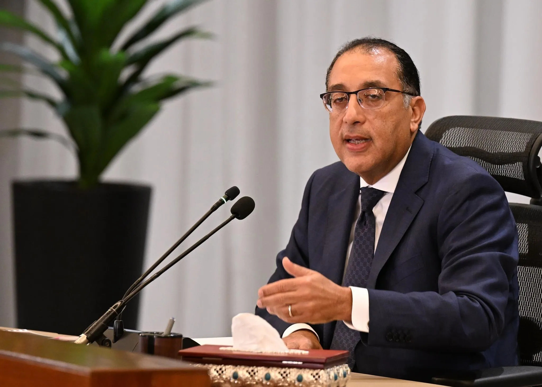 مدبولي يتابع الموقف التنفيذي لجهود مواجهة التعديات وحماية مجرى نهر النيل