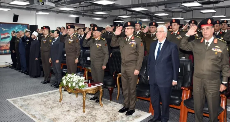 وزير الدفاع يشهد مناقشة البحث الرئيسي للأكاديمية العسكرية للدراسات العليا والاستراتيجية