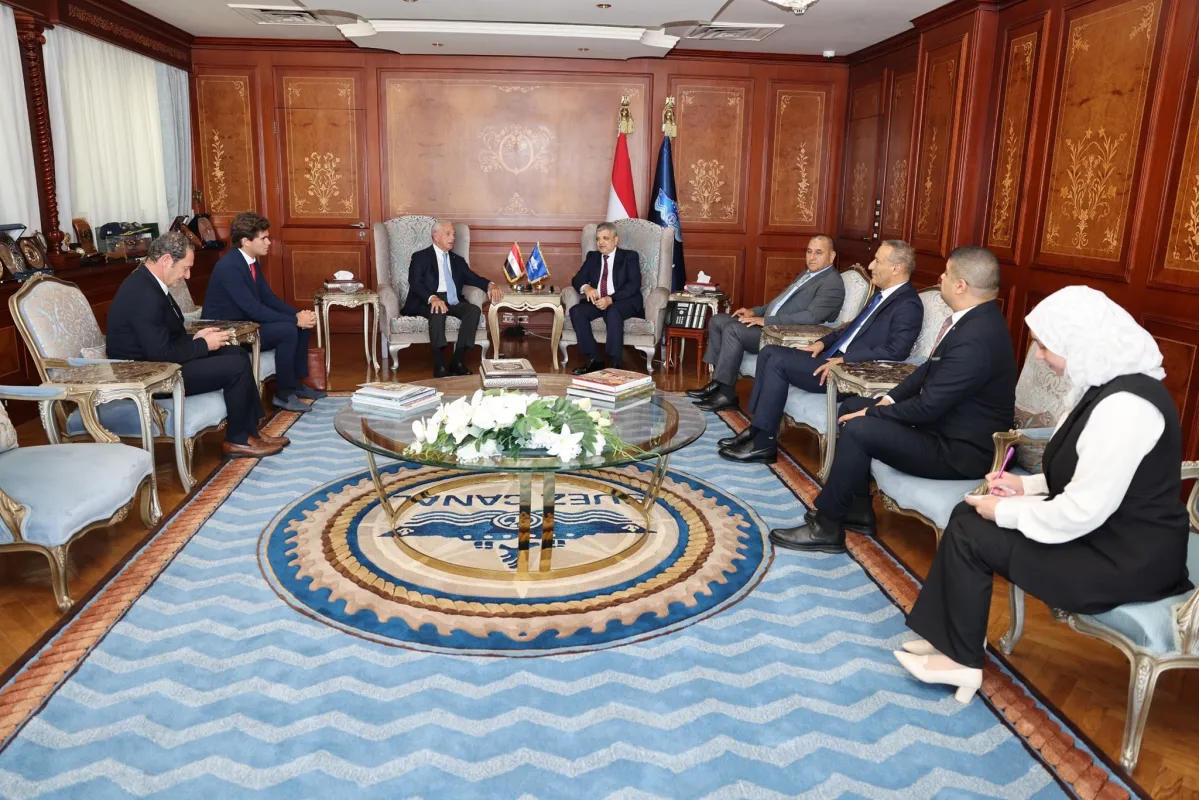 مصر توقع عقد تصدير قاطرتين إلى NERI الإيطالية