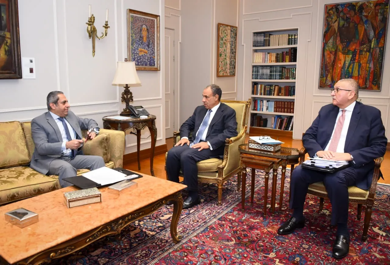 وزير الخارجية يتابع خطة نقل مقار البعثات والسفارات الأجنبية للعاصمة الجديدة