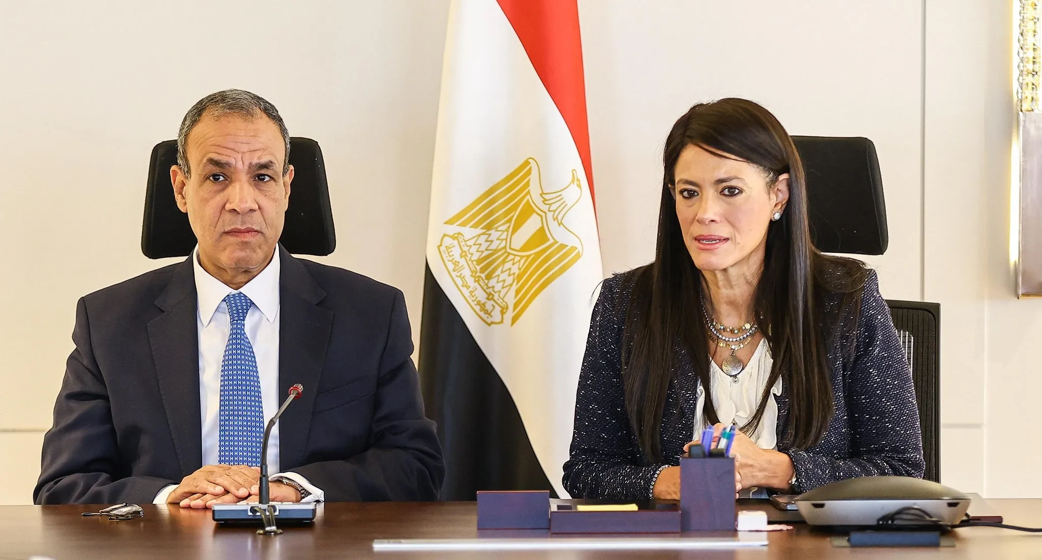 وزيرا التخطيط والخارجية يناقشان عددًا من ملفات العمل المشترك لدعم التنمية الاقتصادية