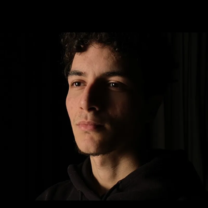 أنس حبيب: من السجن إلى الاحتجاج  ومسؤولية الناشط السياسي