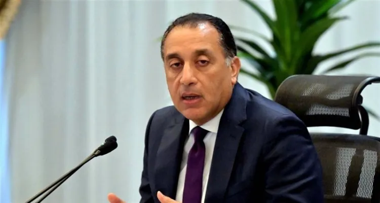 مدبولي يتابع جهود توافر السلع الغذائية والمنتجات الزراعية في الأسواق