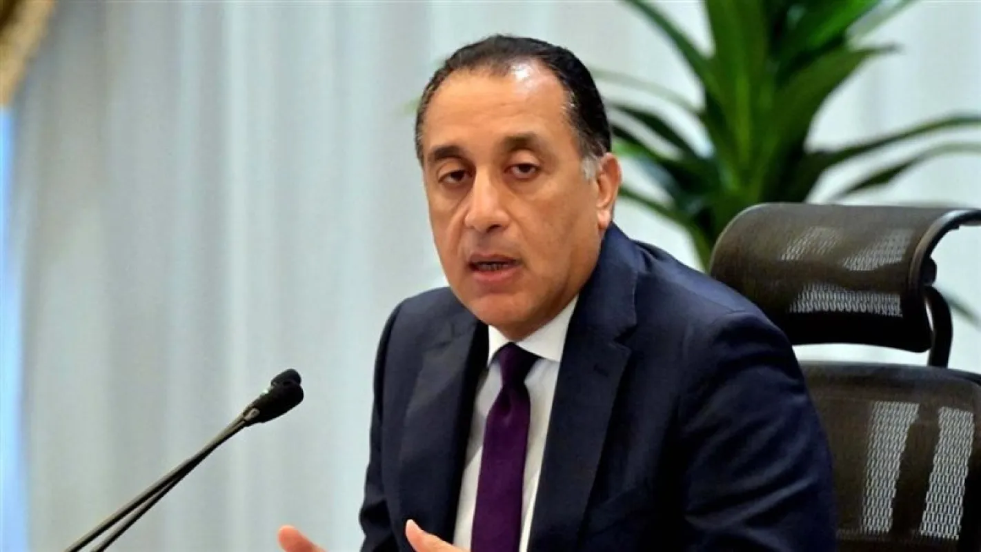 مدبولي يتابع جهود توافر السلع الغذائية والمنتجات الزراعية في الأسواق