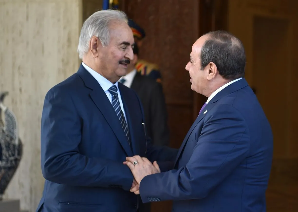 لقاء السيسي مع  القائد العام للجيش الوطني الليبي