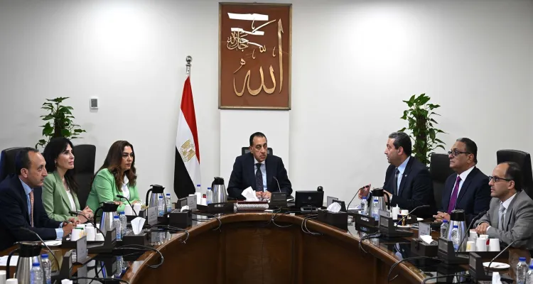 رئيس الوزراء يتابع موقف تنفيذ المشروعات والفرص الاستثمارية بمحافظة دمياط
