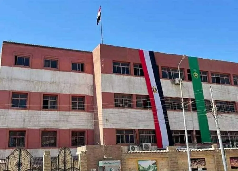 استبعاد مدير مدرسة فى بنها وإحالة مدير الإدارة للتحقيق فى تنظيم حملة لمرشح بمجلس النواب