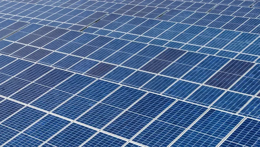 مصر تتهيأ لإطلاق أكبر مشروع للطاقة الشمسية مع 