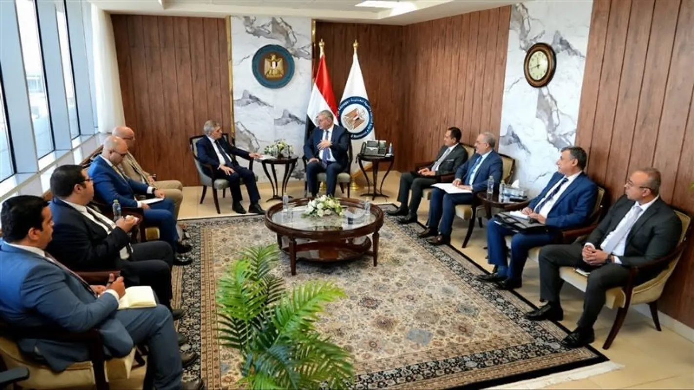 اجتماع وزير البترول مع رئيس هيئة قناة السويس