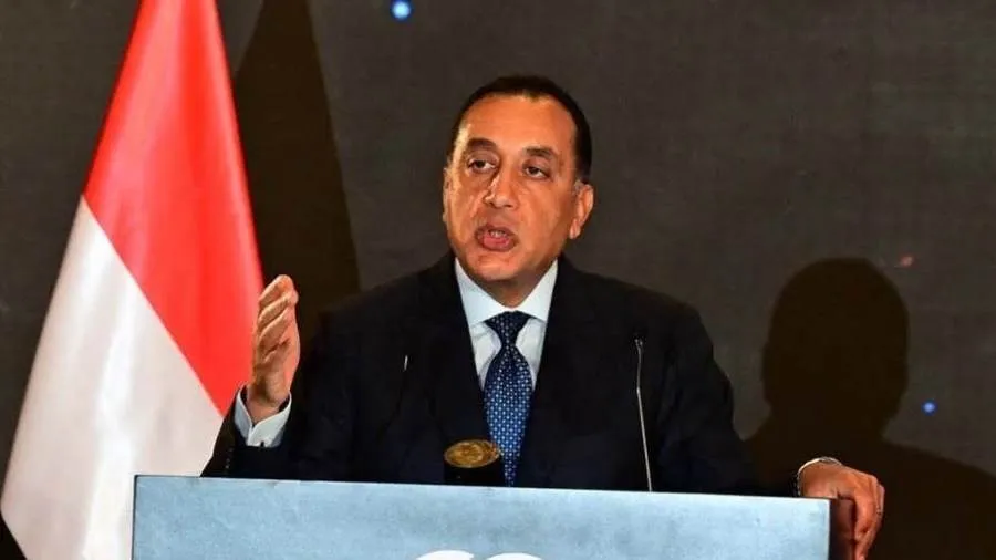 مدبولى يشهد اتفاقية تسوية بين جهات حكومية وشركة جنوب الوادى للأسمنت