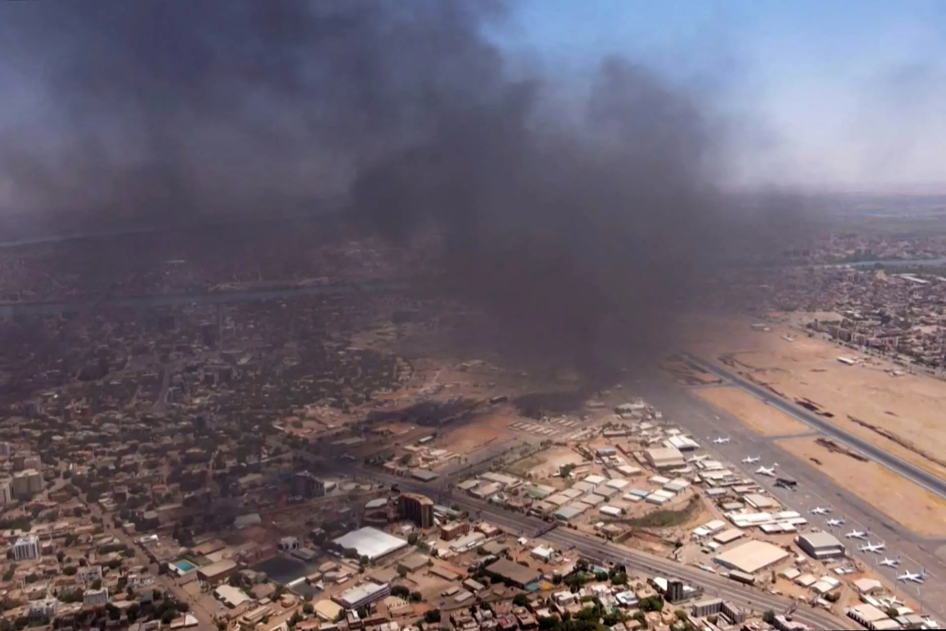 كينيا تتهم مصر وإيران والإمارات بتأجيج الحرب في السودان