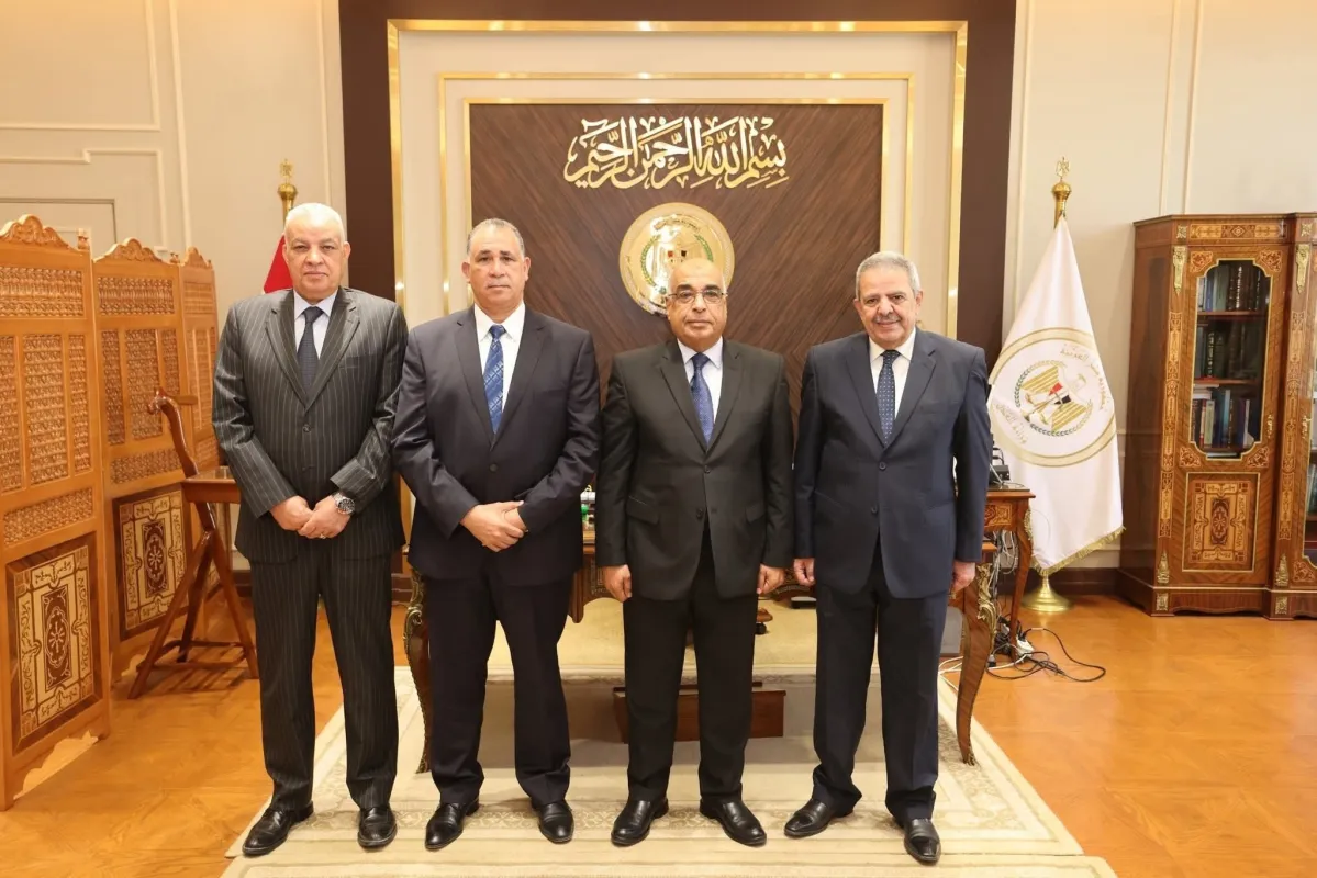 نقيب المحامين يلتقى وزير العدل ويؤكد: انفراجة في أزمة الرسوم القضائية