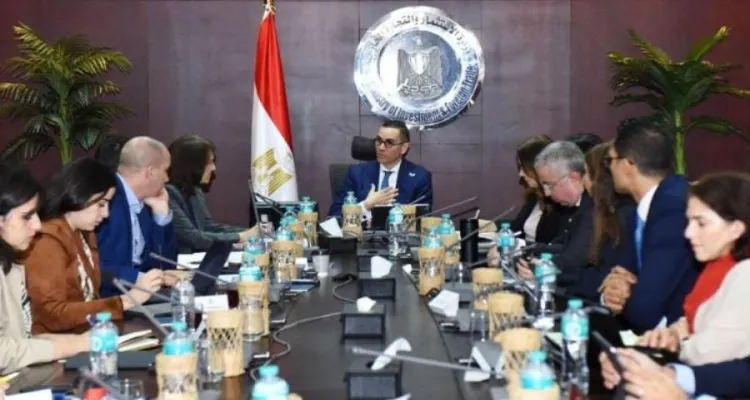 لقاء وزير الاستثمار مع بعثة صندوق النقد الدولي