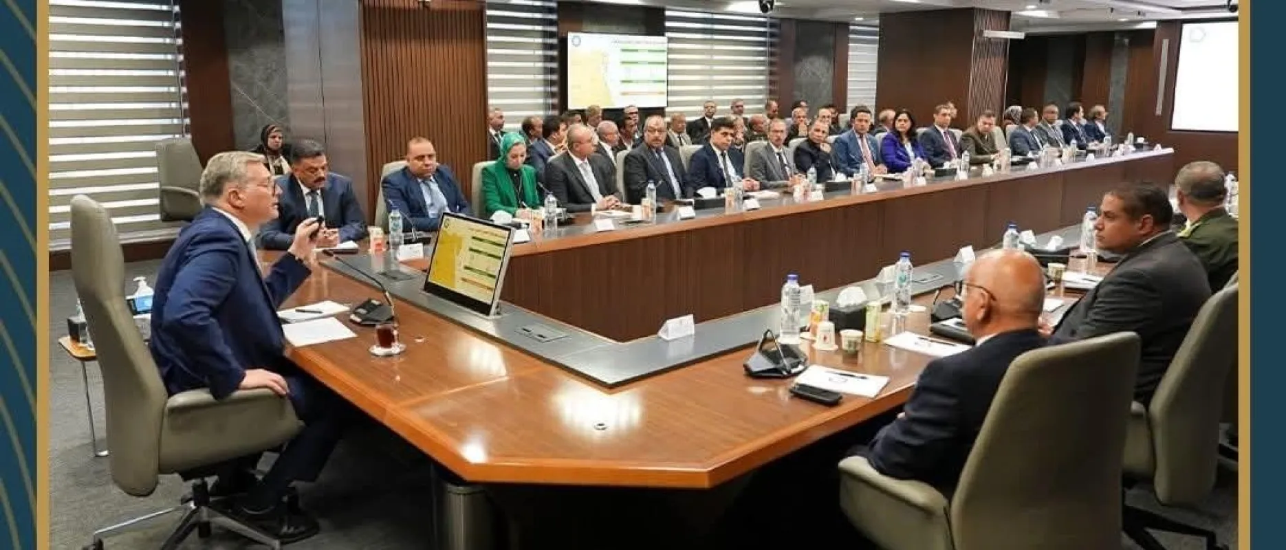 اجتماع وزير البترول مع شركات التعدين