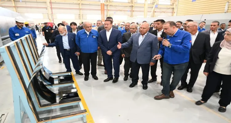 افتتاح مصنع زجاج هندسي ووضع حجر أساس لمصنع ثلاجات بـ 133 مليون دولار