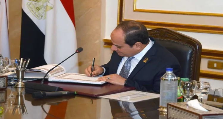 السيسي يُصدق على تعديلات قانوني مجلس النواب والشيوخ