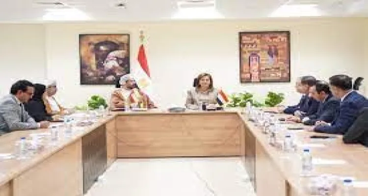 عمان تقرر تأسيس صندوق للاستثمار بالصناعات الزراعية والغذائية في مصر