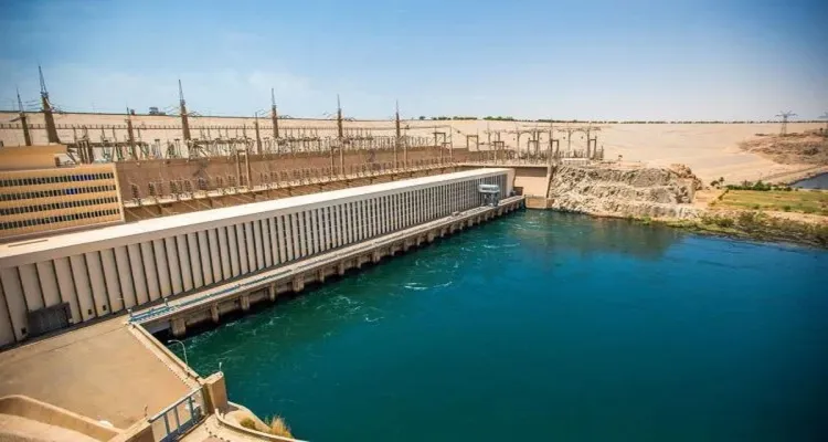 مصر تضخ 2.5 مليار جنيه لزيادة قدرة السد العالي إلى 2400 ميجاوات بحلول 2028