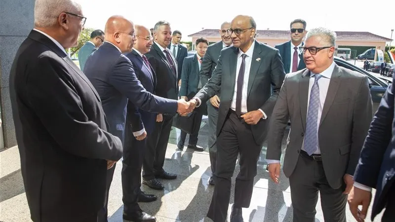 الرئيس السنغافوري يزور  مقر الهيئة العامة للمنطقة الاقتصادية لقناة السويس بالسخنة