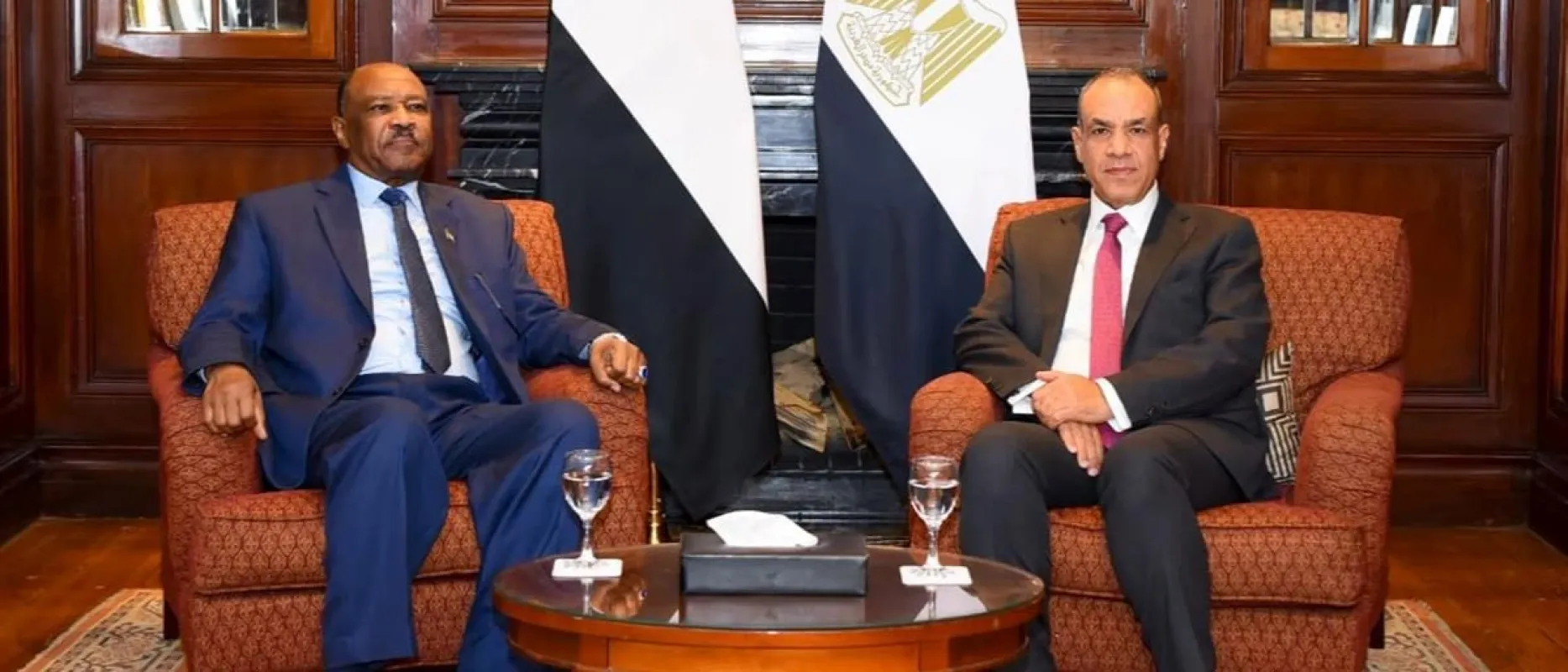 لقاء وزير الخارجية مع نظيره السوداني