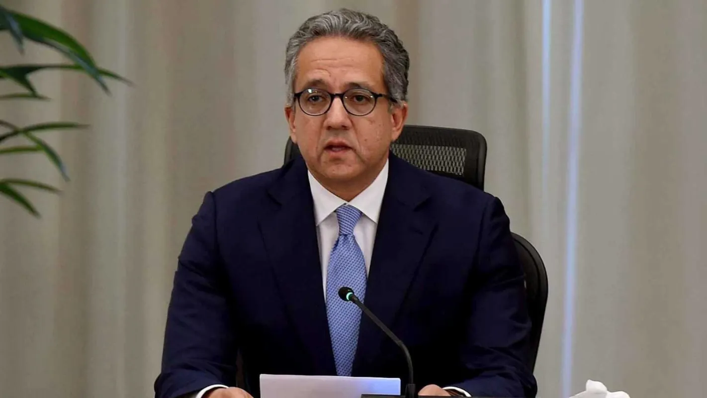 خالد العناني أول مصري وعربي يفوز برئاسة اليونسكو.. السيسي مهنئا: 