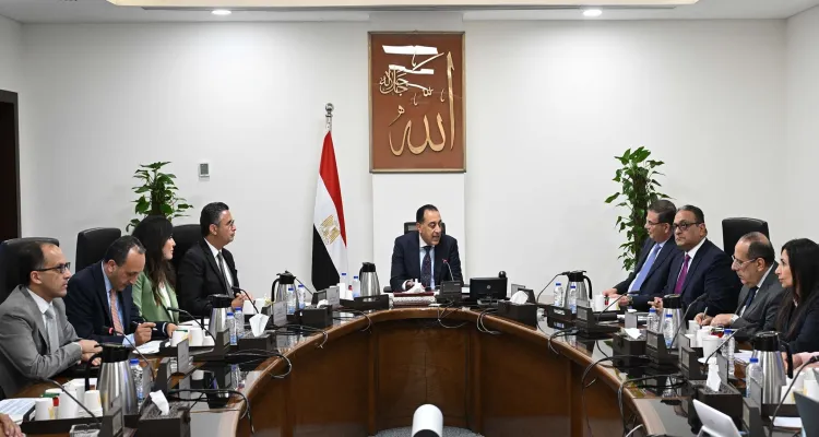 رئيس الوزراء يعقد اجتماعًا لبحث فرص وتحديات صناعة السكر