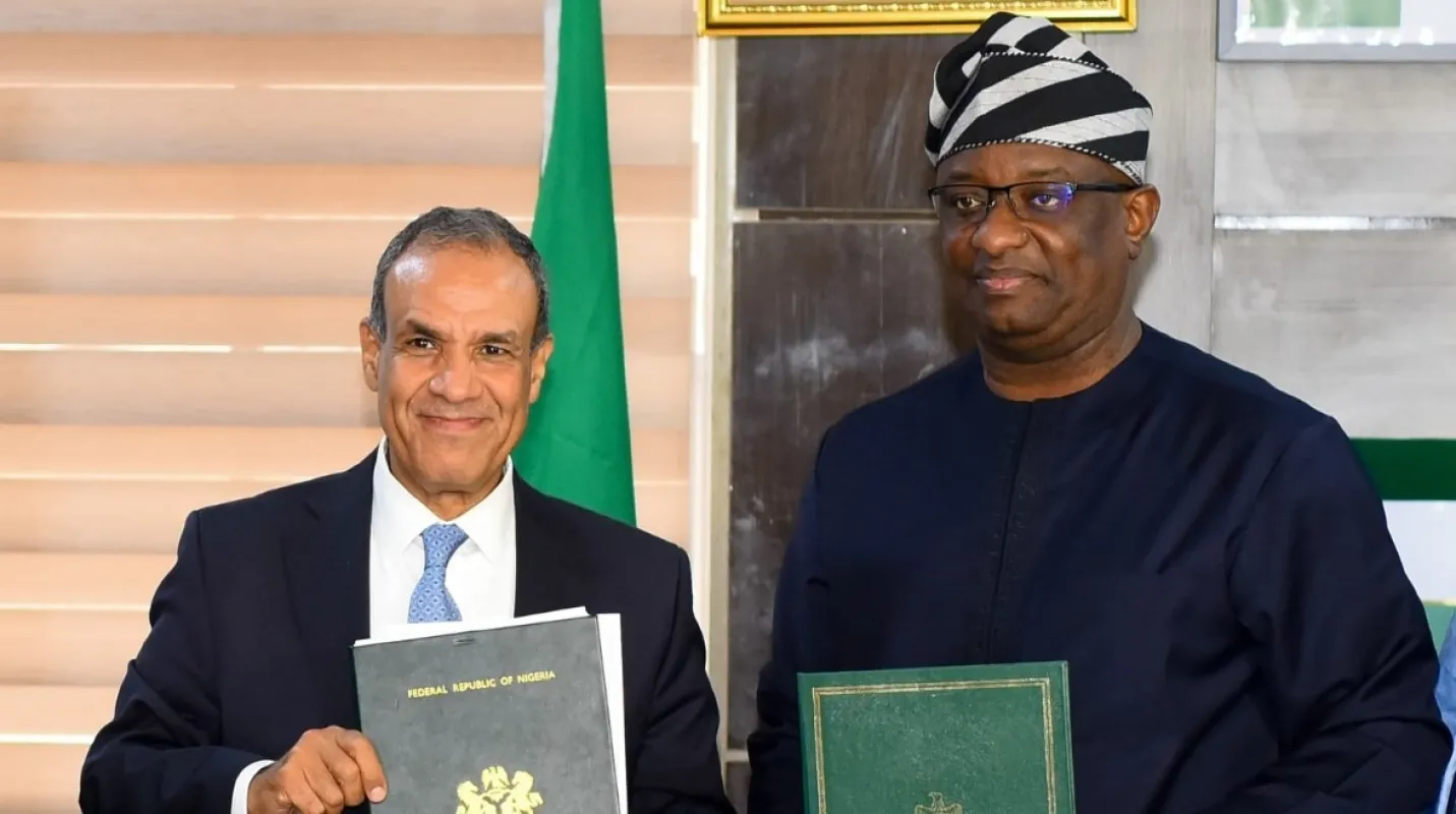 مصر ونيجيريا توقعان مذكرة تفاهم لتعزيز التعاون في الطيران وتطوير الفضاء