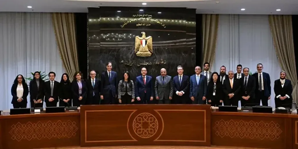 توقيع 6 مذكرات تفاهم بين الحكومة والبنك الأوروبي في مجالات الاستثمار والطاقة