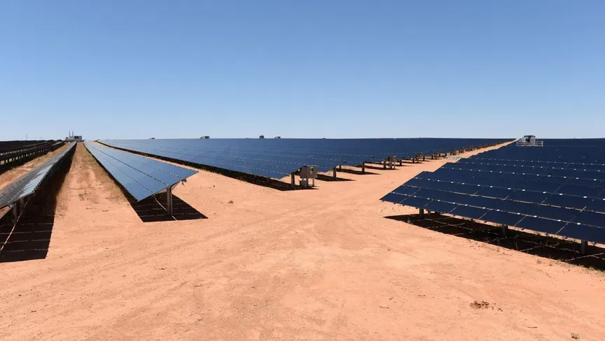 مصر تستعد لإضافة 1000 ميغاواط طاقة شمسية لشبكة الكهرباء قبل صيف 2026