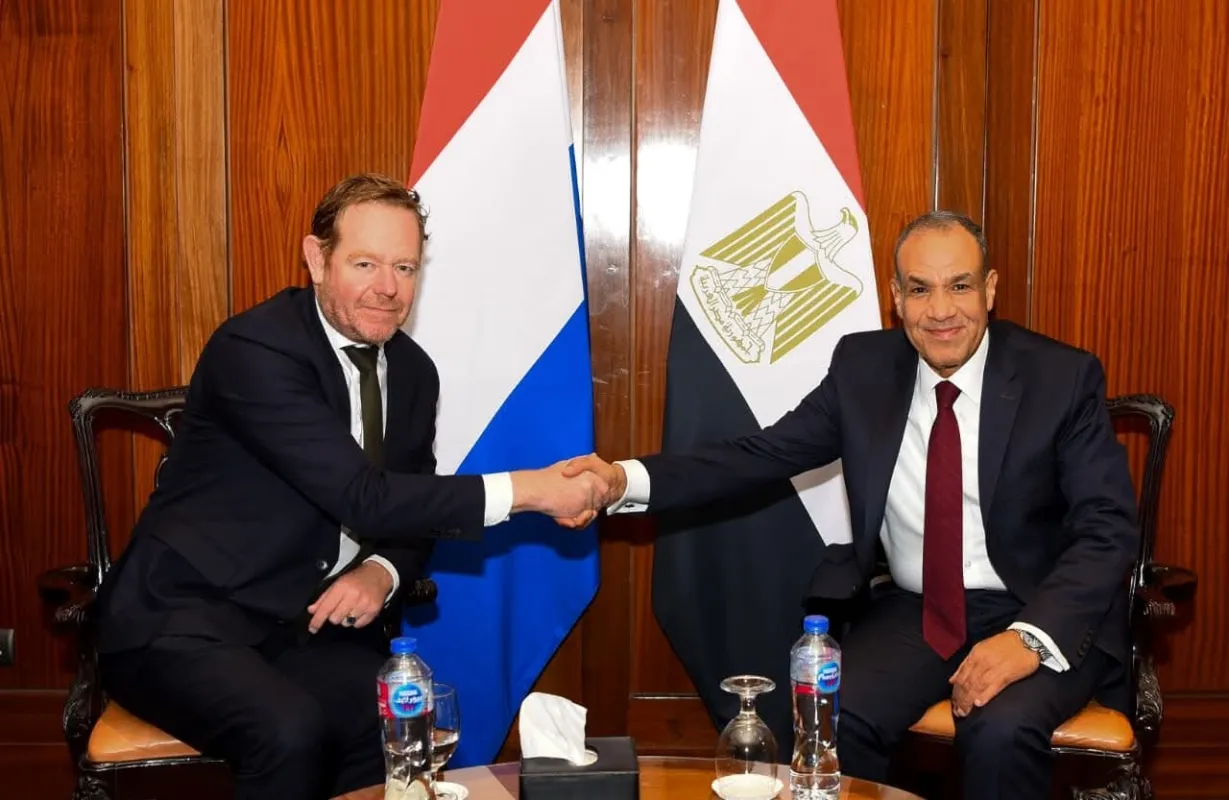 وزير الخارجية يُجري مشاورات سياسية مع نظيره الألماني و الهولندي