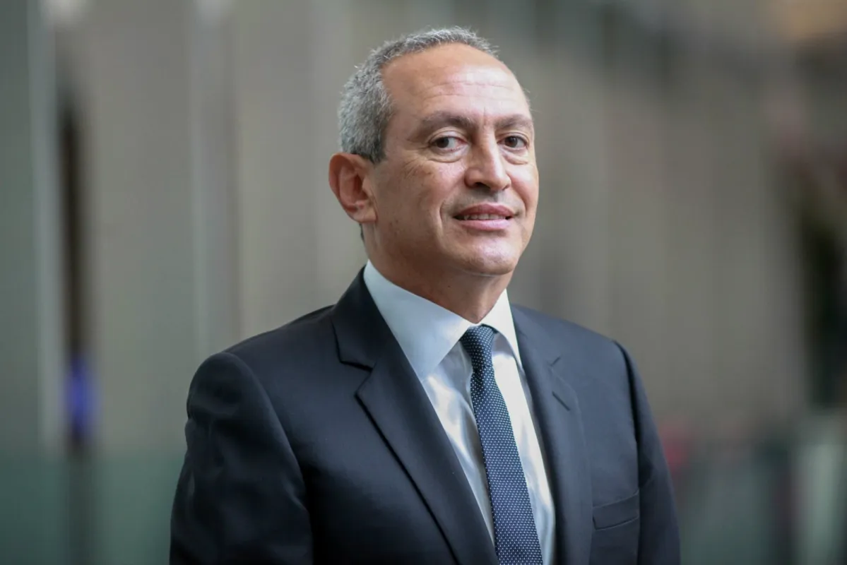 ثاني أغنى رجل في مصر يخطط للاستحواذ على بنية تحتية أمريكية بقيمة 50 مليار دولار