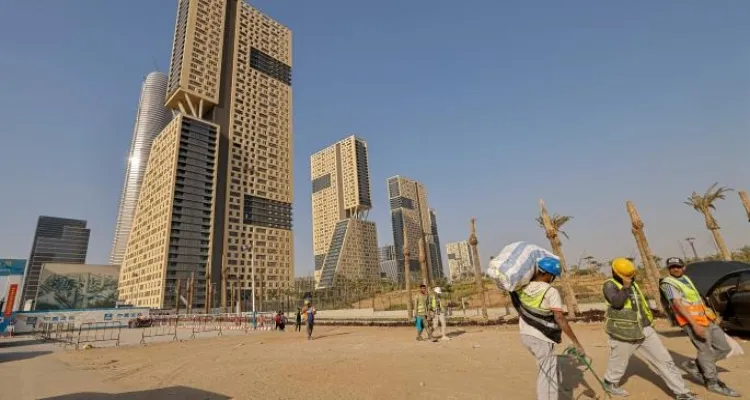شركات مصرية تقفز من السوق المحلية إلى الخليج وأفريقيا