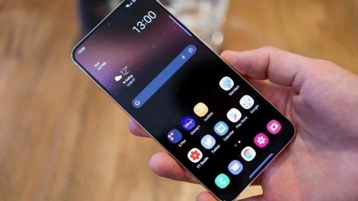 تنظيم الاتصالات يحذر من اختراق الهواتف بثغرات جديدة