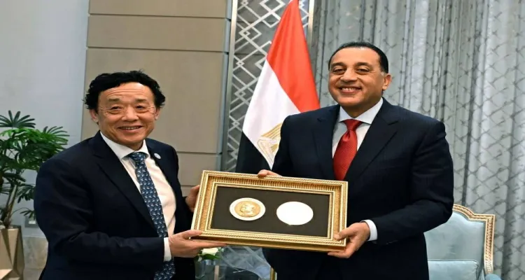 مدبولي يتسلم ميدالية «أجريكولا» نيابة عن السيسي تقديرًا لجهوده في دعم الأمن الغذائي