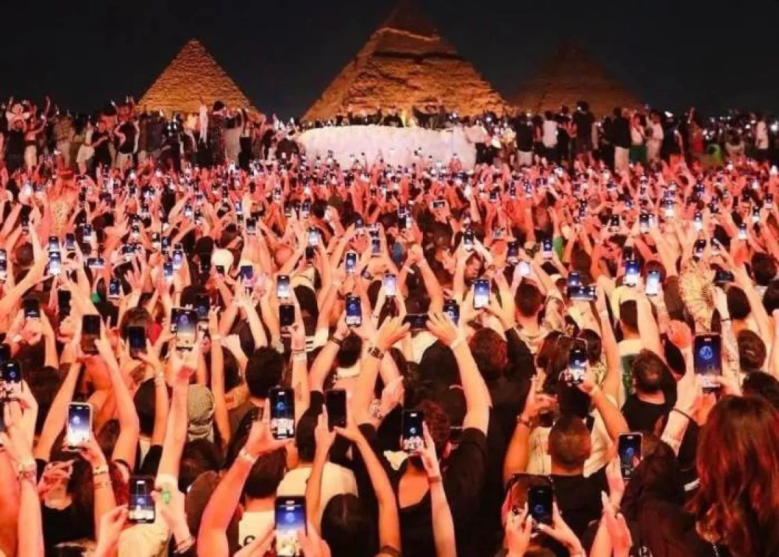 دعوى قضائية تعيد الجدل بشأن الحفلات «الصاخبة» في منطقة الأهرامات