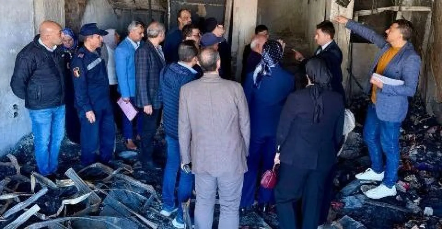 النيابة الإدارية تعاين موقع حريق سوق تجاري بالمنصورة أسفر عن وفيات ومصابين