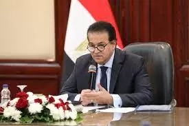 وزير مصري لـ”سي إن إن”: دخول مصابي غزة ليس قرار مصر.. والمذيعة تسأله: هل هو بيد إسرائيل، هكذا أجاب (فيديو)