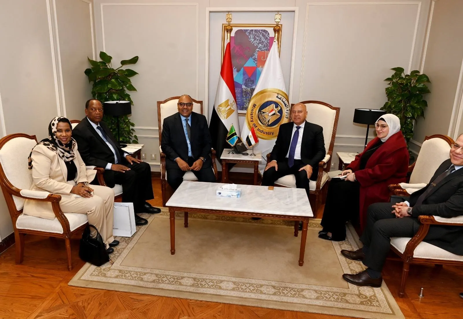 مشروع مصري - تنزاني لإقامة مجزر حديث ومصنع لدباغة الجلود وتعزيز تدفق السلع بين البلدين