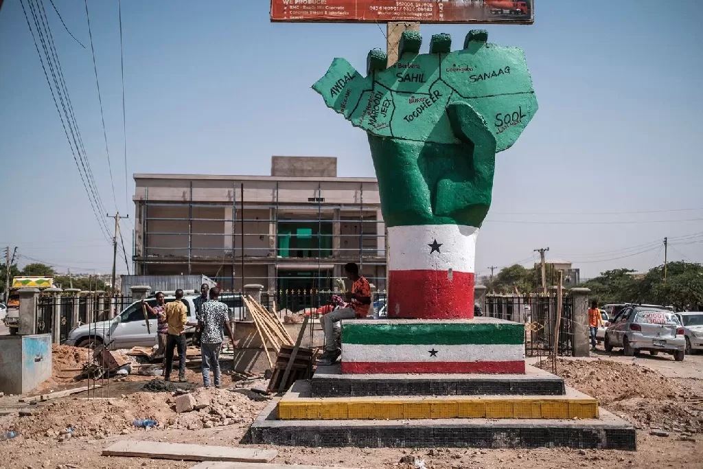 بلومبرج : الرئيس الصومالي يوقع قانونًا يلغي اتفاق الوصول الإثيوبي إلى البحر الأحمر