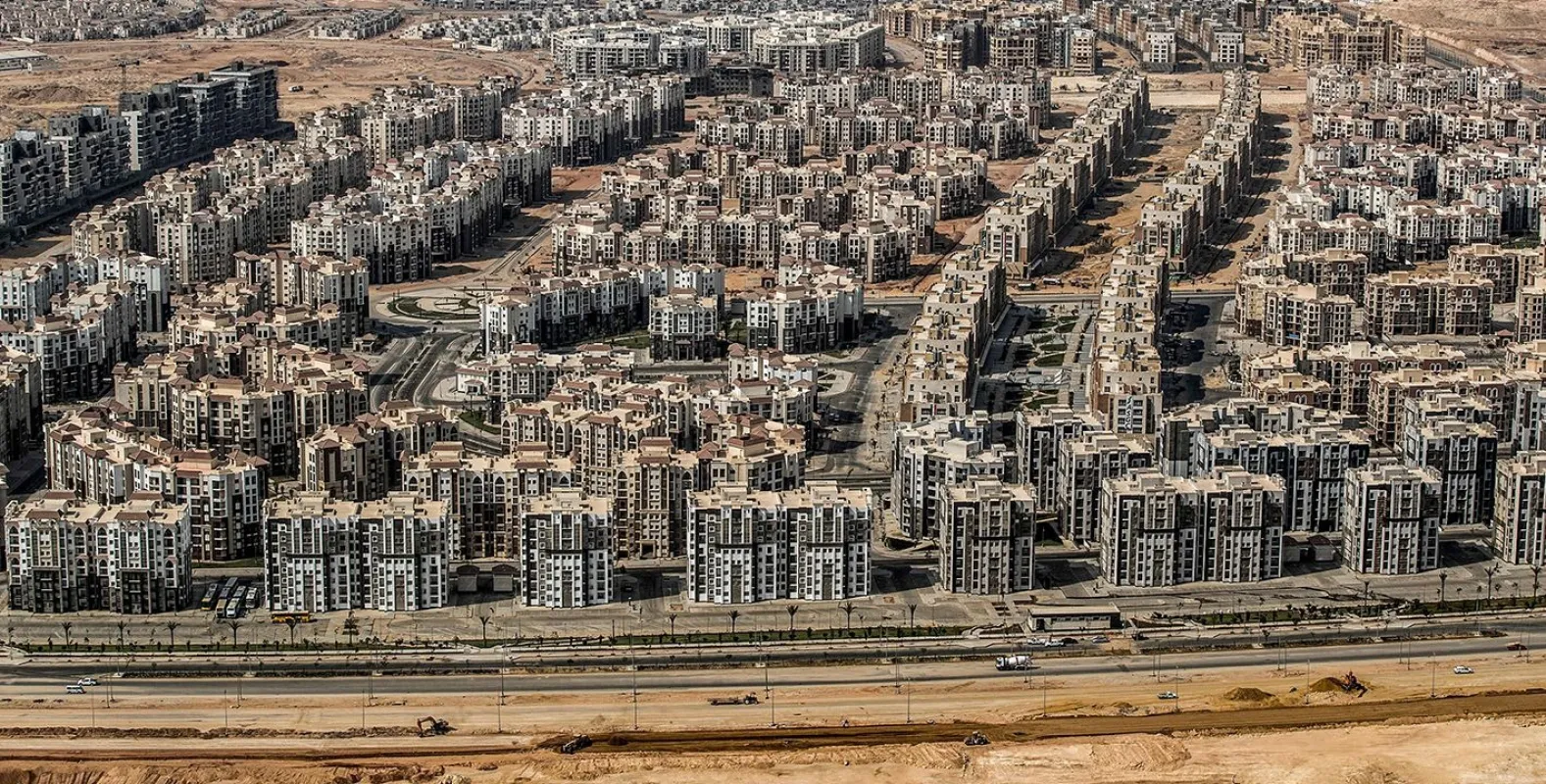 مصر تكشف عن خطة لبناء مدينة صحراوية جديدة ضمن مشاريعها العملاقة