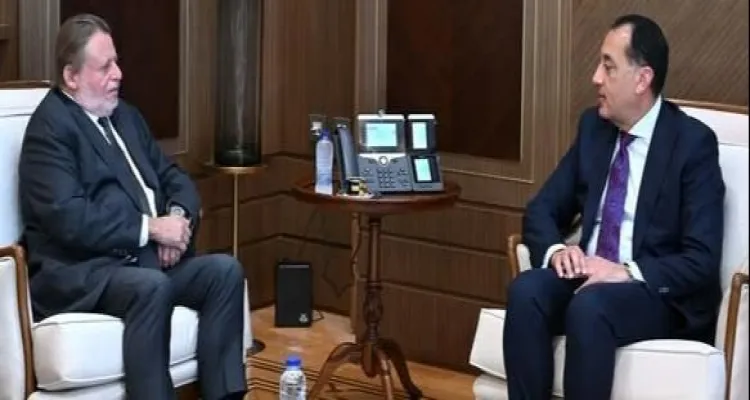 لقاء رئيس الوزراء مع محافظ البنك المركزي