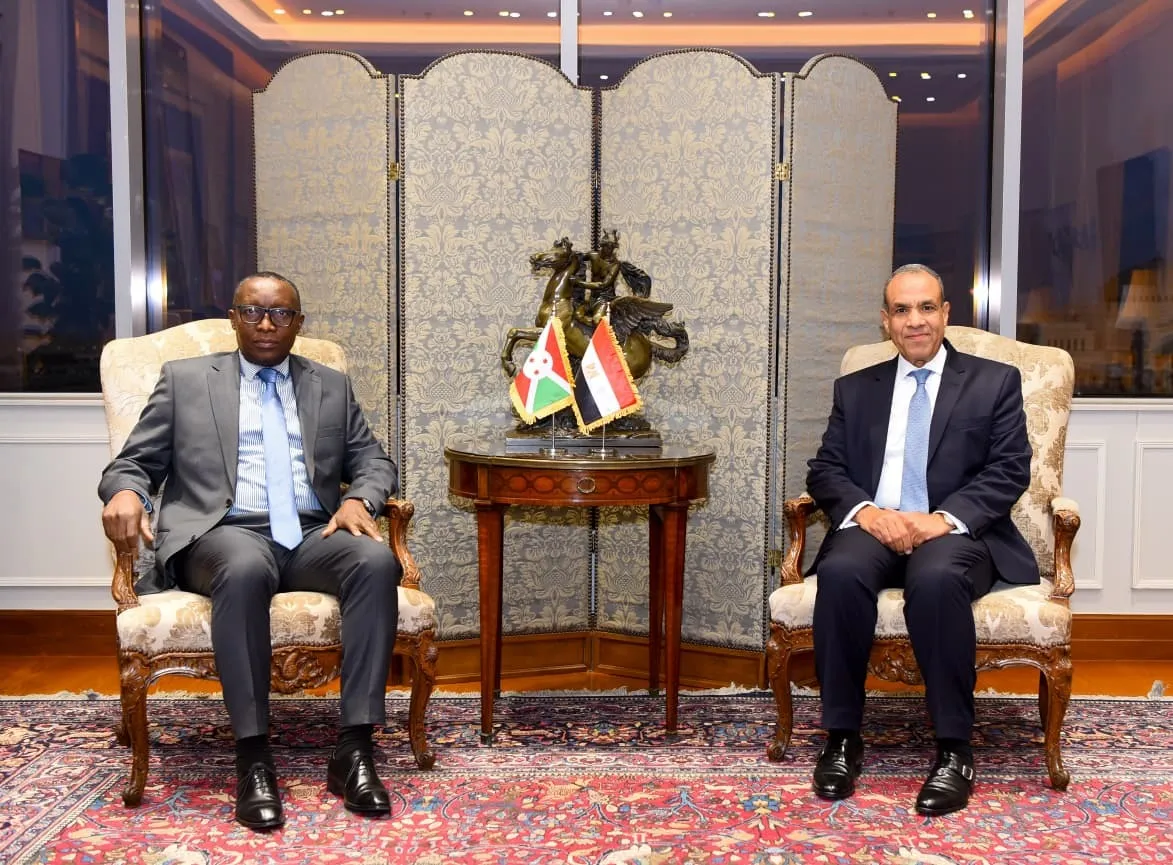 وزير الخارجية يلتقي نظيره البوروندي لبحث سبل تعزيز العلاقات الثنائية