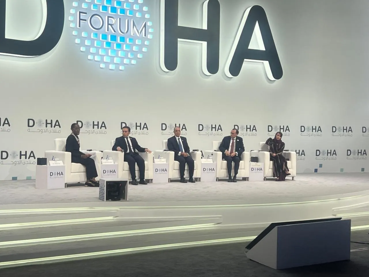 وزير الخارجية يشارك في جلسة بشأن إعادة تقييم المسؤوليات العالمية ومسارات السلام في غزة و بناء الدولة بالصومال