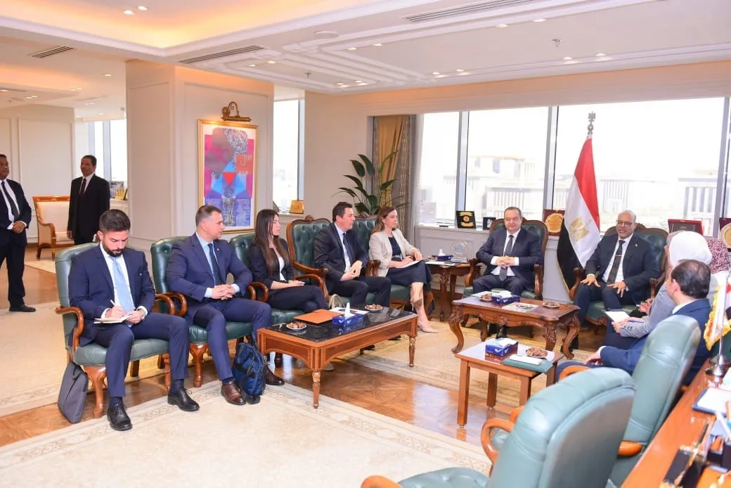 وزير الداخلية يستقبل نظيره الصربي