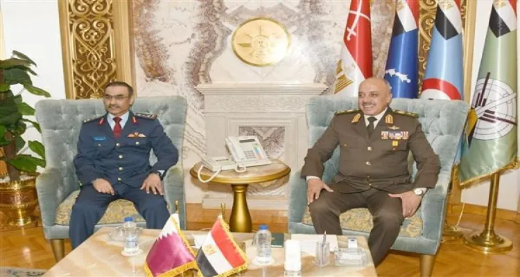 لقاء رئيس الأركان ونظيره القطري