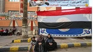 لماذا تستدين مصر بأعلى فائدة من السوق المحلي؟ تعوم على بحر من الديون