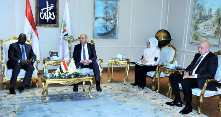 لقاء وزير الطيران المدني مع وفد مؤسسة التمويل الدولية (IFC)