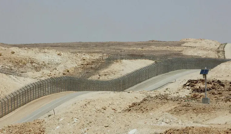 هآرتس: تحقيق في إطلاق نار نفّذه مدني إسرائيلي قرب الحدود مع مصر