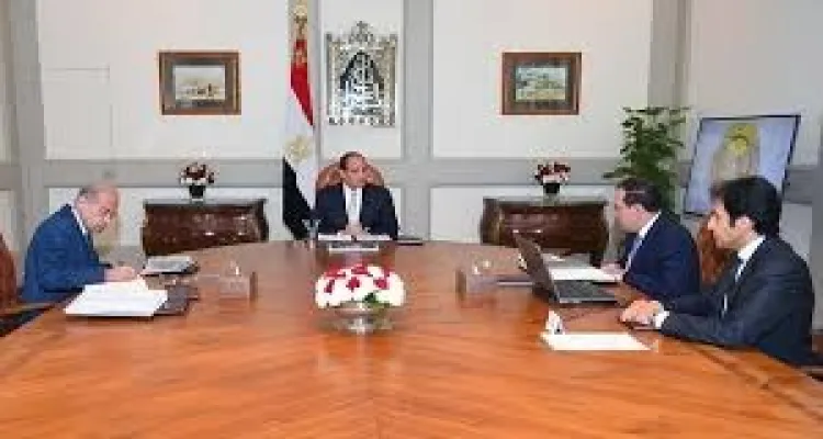 السيسي يجتمع برئيس مجلس الوزراء ووزير البترول والثروة المعدنية